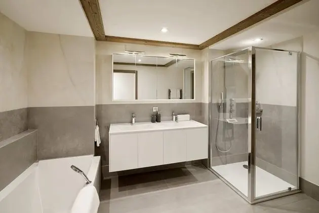 Three-Bedroom Prestige Family Apartment
