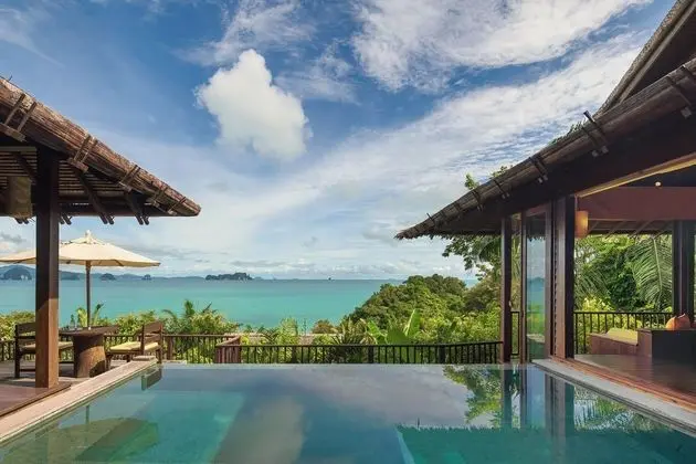 Ocean Pool Villa