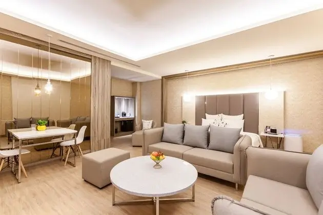 Deluxe Tek Büyük Yataklı Oda