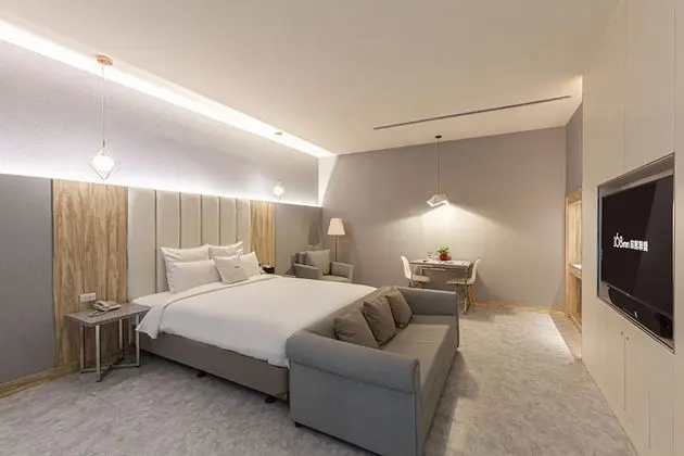 Deluxe Tek Büyük Yataklı Oda