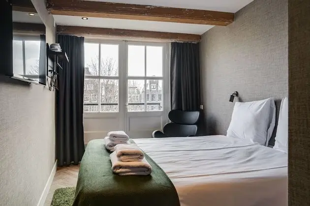 Comfort Tek Büyük Yataklı Oda