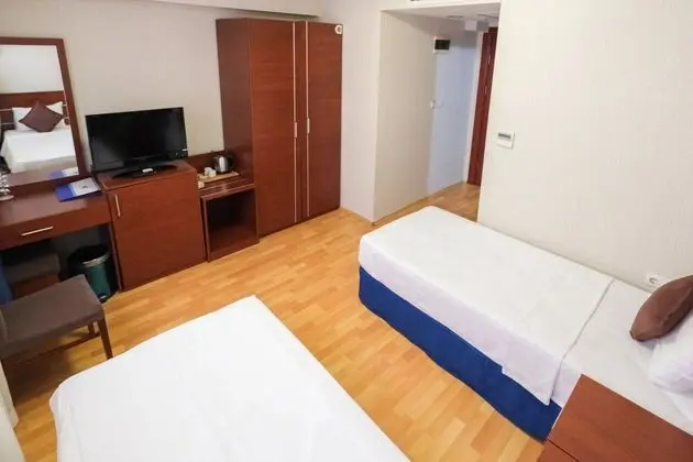 İKİ AYRI YATAKLI ODA