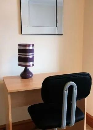 Tek Büyük Yataklı Oda, Ortak Banyo