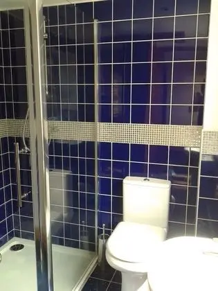 Tek Kişilik Oda (Shared Shower and Toilet)