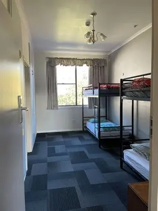 Ortak Ranzalı Oda, Sadece kadınlar için, Özel Banyo