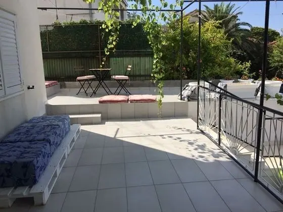 Apart Daire (Sjajna - garden - A1(8))