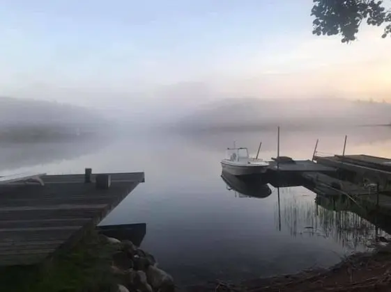 Kulübe, Sauna, Göl Kenarı