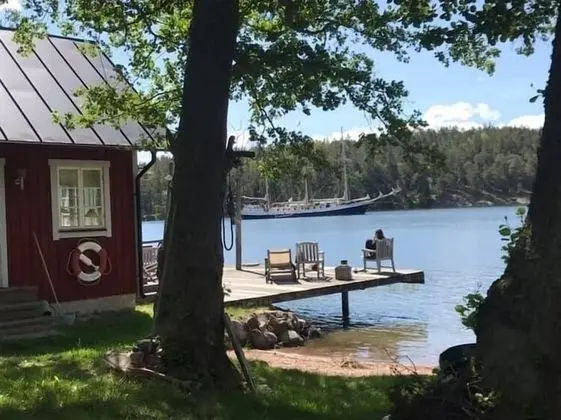 Kulübe, Sauna, Göl Kenarı