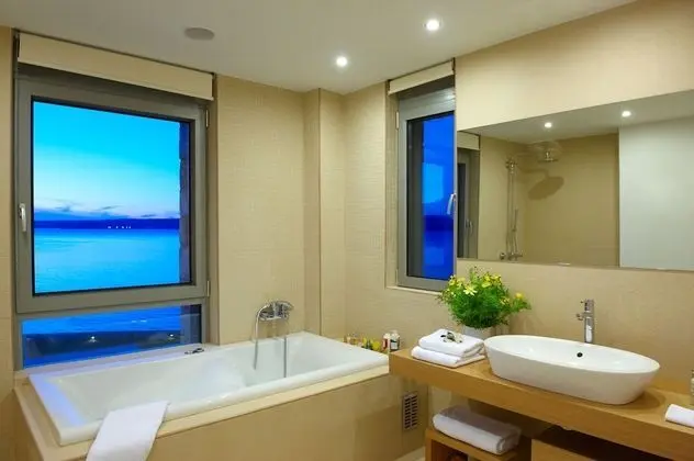 Luxury Villa, 3 Yatak Odası, Kişiye Özel Havuzlu (Almyra)