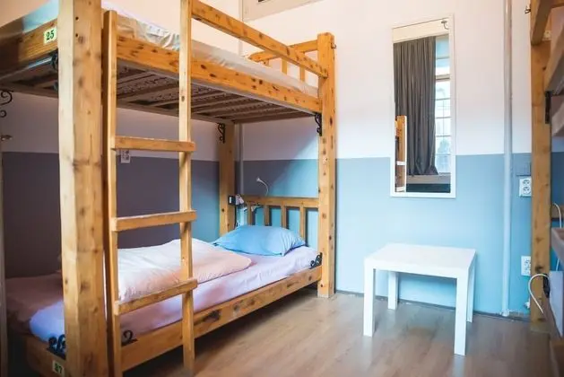 Bed in 4-Bed Dormitory Room (age 18-40)
