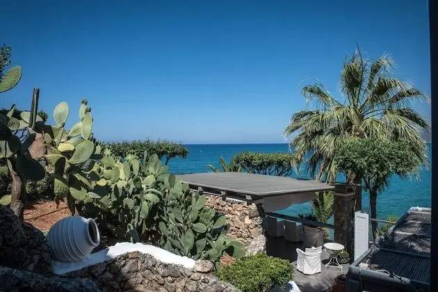Stüdyo, Deniz Manzaralı