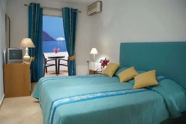 Standard Tek Büyük Yataklı Oda (with Extra Bed)