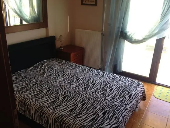 Ev, 3 Yatak Odası, Bahçe Manzaralı (1)