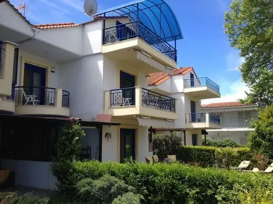 Ev, 3 Yatak Odası, Bahçe Manzaralı (2)