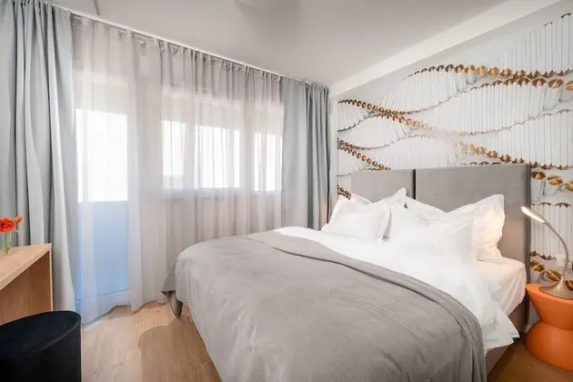 Deluxe Tek Büyük veya İki Ayrı Yataklı Oda, Balkon, Şehir Manzaralı