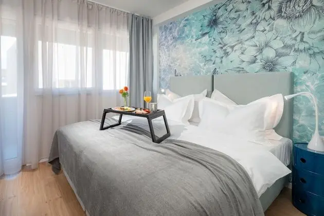 Deluxe Tek Büyük veya İki Ayrı Yataklı Oda, Balkon, Şehir Manzaralı