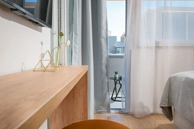 Deluxe Tek Büyük veya İki Ayrı Yataklı Oda, Balkon, Şehir Manzaralı