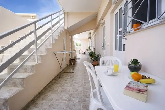 Apart Daire, 1 Yatak Odası, Bahçe Manzaralı (Semi basement)