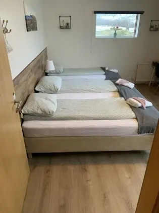 Üç Kişilik Oda, Ortak Banyo