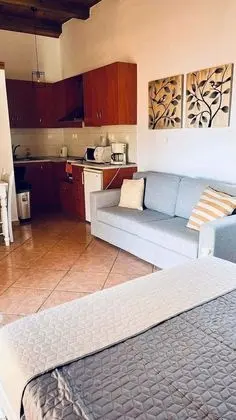 Stüdyo, Havuz Manzaralı, Bahçeli (Theano)