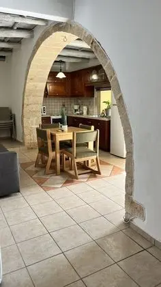 Traditional Süit, 1 Yatak Odası, Havuz Manzaralı, Bahçeli (Erato)