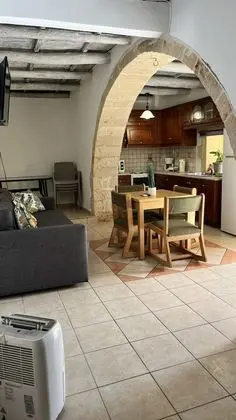 Traditional Süit, 1 Yatak Odası, Havuz Manzaralı, Bahçeli (Erato)