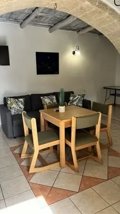 Traditional Süit, 1 Yatak Odası, Havuz Manzaralı, Bahçeli (Erato)