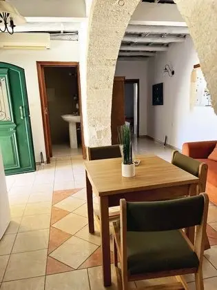 Traditional Süit, 1 Yatak Odası, Havuz Manzaralı, Bahçeli (Erato)