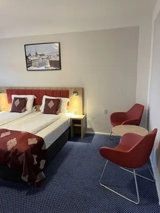 Tek Büyük veya İki Ayrı Yataklı Oda