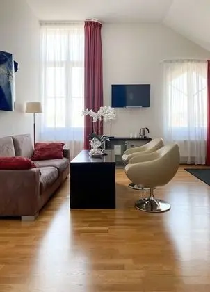 Junior Süit (Pool access included)