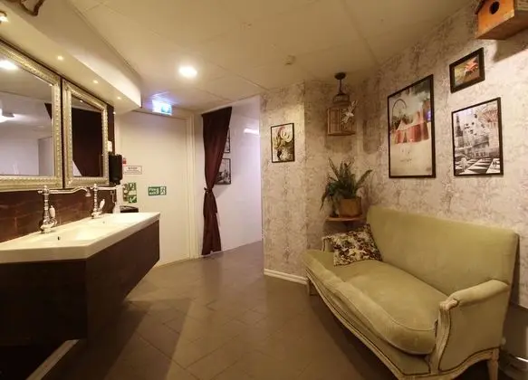 Economy Tek Kişilik Oda, Ortak Banyo (No Window)