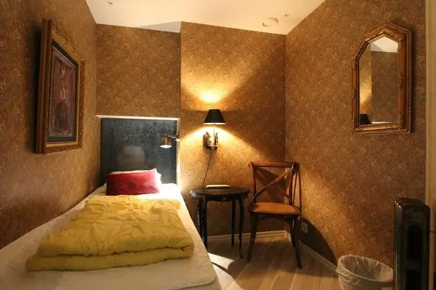 Economy Tek Kişilik Oda, Ortak Banyo (No Window)