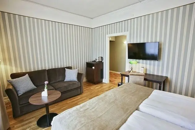 Standard Tek Büyük Yataklı Oda