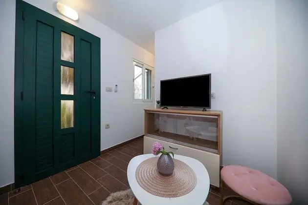 Villa (Four Bedroom Villa with Pool and Beac)