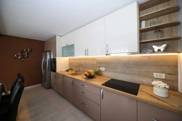 Villa (Four Bedroom Villa with Pool and Beac)