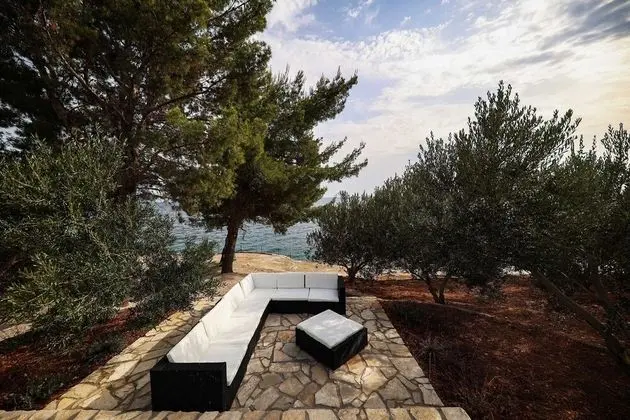 Villa (Four Bedroom Villa with Pool and Beac)