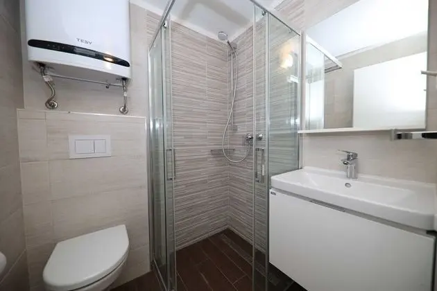 Villa (Four Bedroom Villa with Pool and Beac)