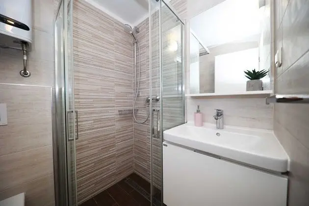 Villa (Four Bedroom Villa with Pool and Beac)