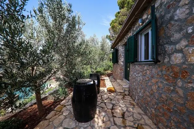 Villa (Four Bedroom Villa with Pool and Beac)