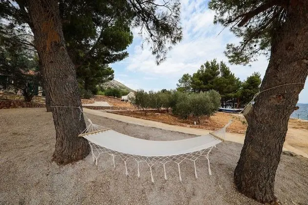 Villa (Four Bedroom Villa with Pool and Beac)