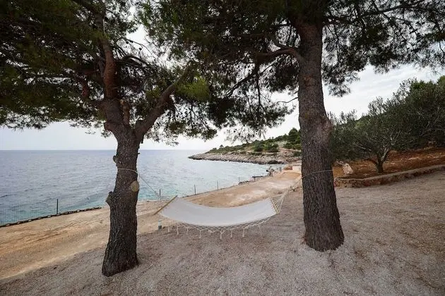 Villa (Four Bedroom Villa with Pool and Beac)