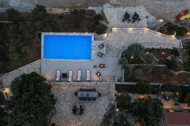 Villa (Four Bedroom Villa with Pool and Beac)