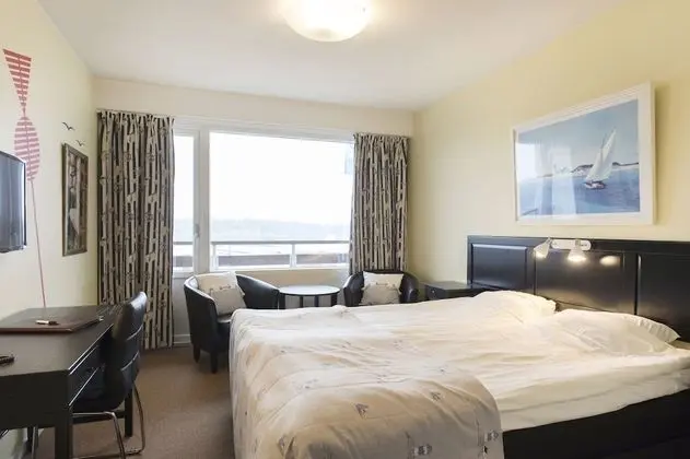 Tek Büyük Yataklı Oda, Balkon, Deniz Manzaralı