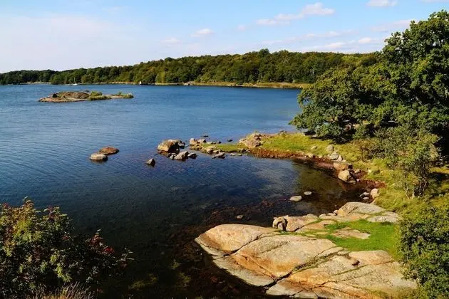 Tek Büyük veya İki Ayrı Yataklı Oda, Ortak Banyo (Large)
