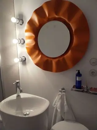 Tek Büyük Yataklı Oda, Ortak Banyo (Annex)