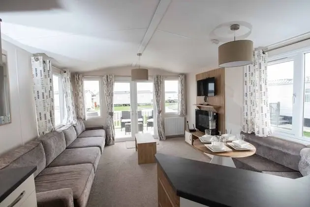 Karavan, Banyolu/Duşlu (Fillongley Lodge 8 Berth)