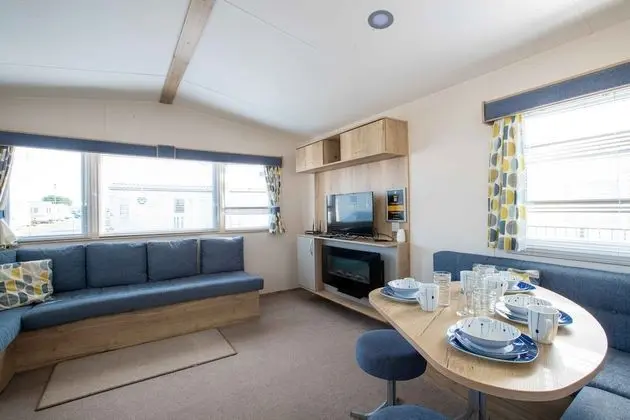 Karavan, Banyolu/Duşlu (Willenhall Lodge 8 Berth)