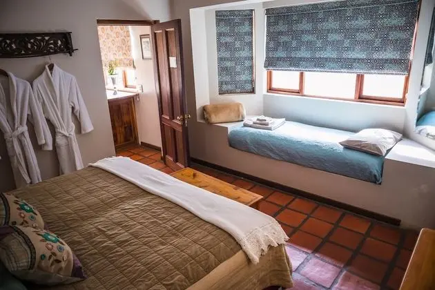 Luxury Kır Evi, 1 Yatak Odası, Havuz Kullanımı, Dağ Manzaralı (Small cottage: Red Bishop)