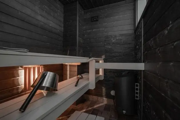 PyhäLinna 33 Family, Sauna