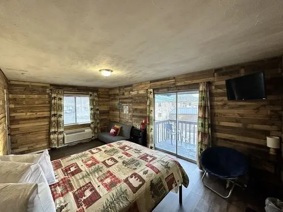 Standard Oda, 1 Büyük (Queen) Boy Yatak, Sigara İçilmez, Balkon